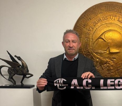 Legnano, ritorno al “Mari” amaro: la società rinnova la fiducia a mister Cataldo