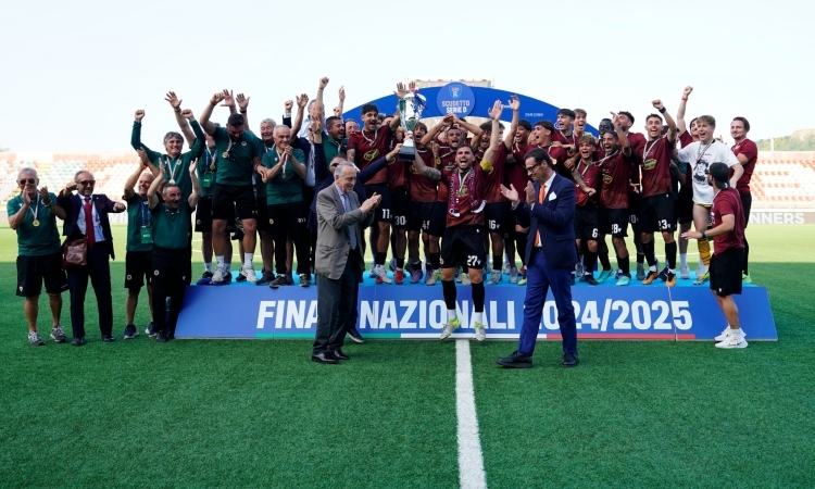 Il Livorno incoronato re della Serie D: battuto il Siracusa nella finale della POULE SCUDETTO